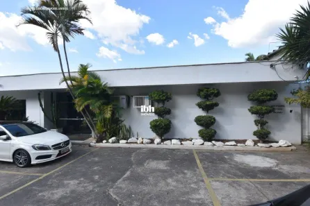 com 6 Quartos para alugar, 713m² no Cidade Jardim, Belo Horizonte
