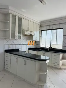 Apartamento com 3 Quartos para alugar, 120m² no Vila Jayara, Anápolis