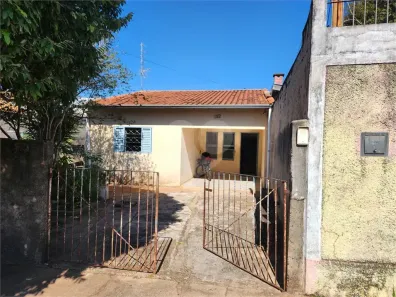 Casa com 2 Quartos à venda, 101m² no Jardim Brasil (Vila Xavier), Araraquara