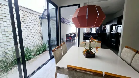 Casa com 3 Quartos à venda, 194m² no Estância dos Ipês, Uberaba