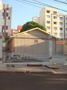 Casa com 2 Quartos para alugar, 70m² no Zona 07, Maringá