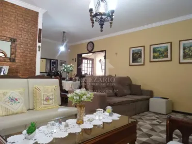 Casa com 3 Quartos à venda, 156m² no Jardim Maria Augusta, Taubaté