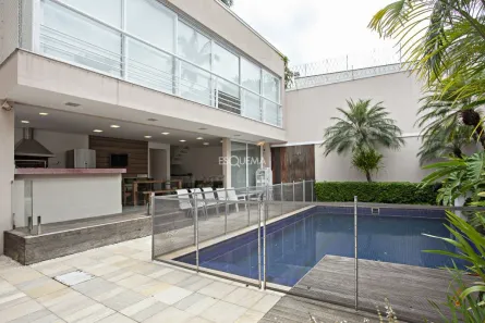 Casa com 5 Quartos à venda, 687m² no Pacaembu, São Paulo