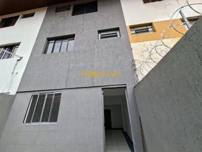 Sobrado com 2 Quartos para alugar, 79m² no Uberaba, Curitiba