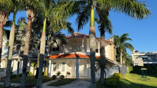 Casa com 3 Quartos para alugar, 312m² no Jurerê, Florianópolis