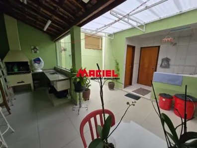 Sobrado com 3 Quartos à venda, 161m² no Jardim Alvorada, São José dos Campos