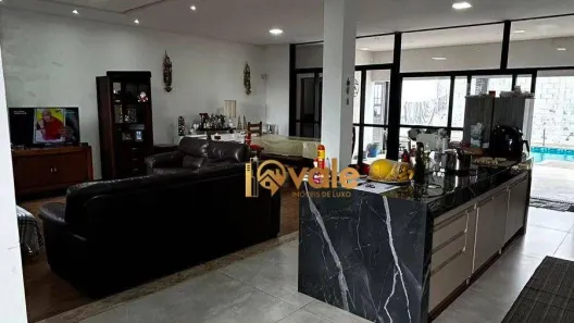 Casa com 3 Quartos à venda, 270m² no Loteamento Villa Branca, Jacareí