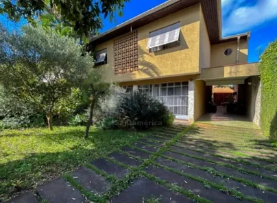 Casa com 4 Quartos para alugar, 231m² no Canadá, Londrina