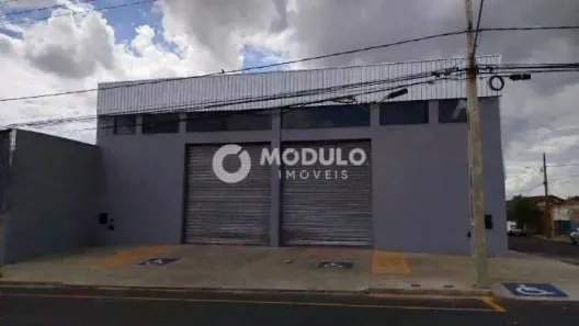 Galpão/Depósito/Armazém para alugar, 300m² no Marta Helena, Uberlândia