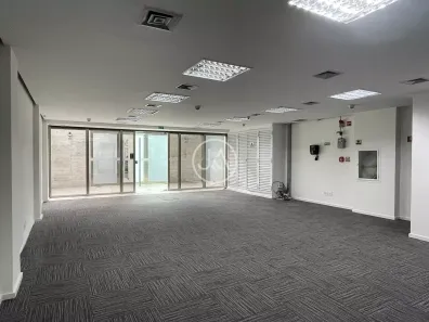 Prédio Comercial para alugar, 369m² no Humaitá, Rio de Janeiro