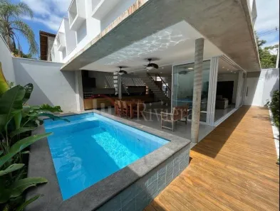 Sobrado com 4 Quartos para alugar, 220m² no Camburi, São Sebastião