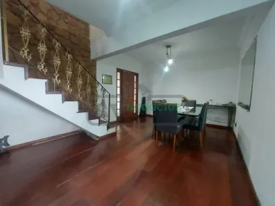 Casa com 3 Quartos à venda, 197m² no Democrata, Juiz de Fora