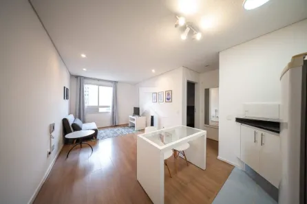 Apartamento com 1 Quarto para alugar, 42m² no Centro, Curitiba