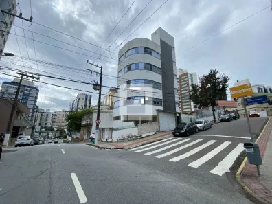 Prédio Comercial com 10 Quartos à venda, 594m² no Centro, Florianópolis