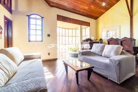 Casa com 4 Quartos à venda, 360m² no São Lucas, Belo Horizonte