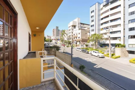 Sobrado com 4 Quartos à venda, 219m² no Bigorrilho, Curitiba