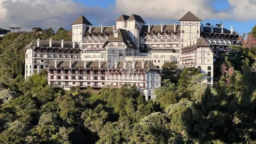 Apartamento com 2 Quartos à venda, 130m² no Alto do Capivari, Campos do Jordão
