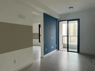 Apartamento com 2 Quartos à venda, 67m² no Centro, Florianópolis