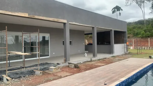 Fazenda/Sítio com 2 Quartos à venda, 600m² no Centro, Igaratá