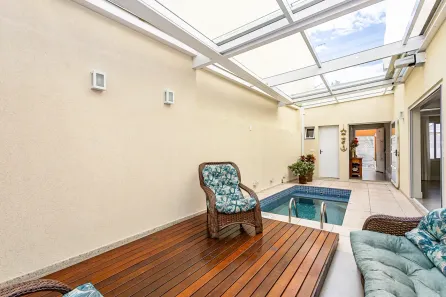 Sobrado com 3 Quartos à venda, 246m² no Pilarzinho, Curitiba