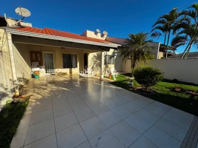 Casa de Condomínio com 3 Quartos à venda, 135m² no Bandeirantes, Londrina