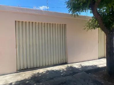 Casa com 3 Quartos para alugar, 155m² no Lagoa Seca, Juazeiro do Norte
