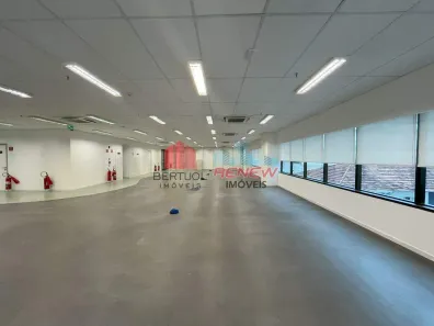 Sala Comercial para alugar, 377m² no Vila Olímpia, São Paulo