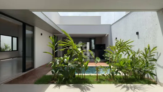 Casa com 3 Quartos à venda, 222m² no Jardim Karaíba, Uberlândia
