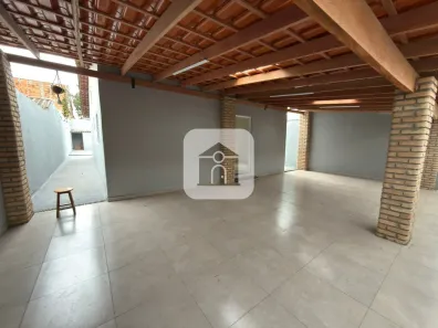 Casa com 3 Quartos para alugar, 200m² no Jardim Brasília, Uberlândia