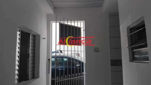 Casa com 2 Quartos para alugar, 45m² no Parque Industrial Cumbica, Guarulhos