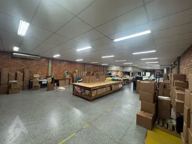 Galpão/Depósito/Armazém à venda, 750m² no Água Verde, Blumenau