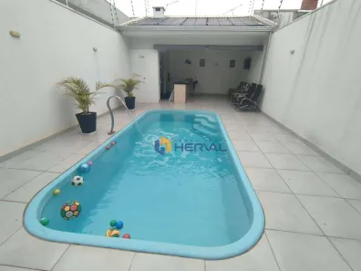 Sobrado com 3 Quartos à venda, 158m² no Conjunto Habitacional Karina, Maringá