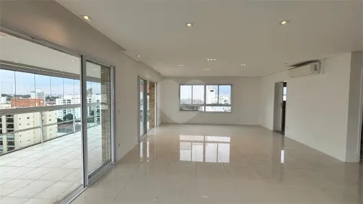 Apartamento com 3 Quartos para alugar, 214m² no Indianópolis, São Paulo