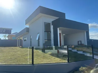 Casa de Condomínio com 3 Quartos à venda, 200m² no , Araruama