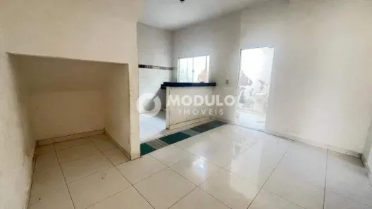 Sobrado com 3 Quartos para alugar, 140m² no Jardim Europa, Uberlândia