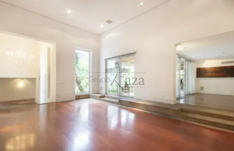 Casa com 5 Quartos à venda, 1100m² no Vila Tramontano, São Paulo