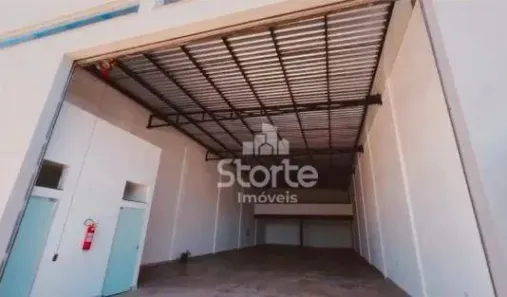 Galpão/Depósito/Armazém para venda ou aluguel, 310m² no Centro, Uberlândia