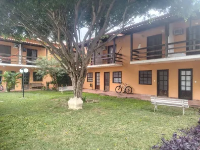 Casa de Condomínio com 2 Quartos para alugar, 300m² no Palmeiras, Cabo Frio