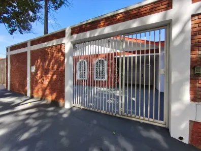 Casa com 2 Quartos para alugar, 100m² no Jardim Domingos Sávio, Araraquara