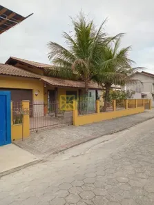 Casa com 3 Quartos à venda, 120m² no Balneário Perequê, Porto Belo