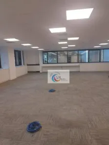 Sala Comercial para alugar, 233m² no Cerqueira César, São Paulo