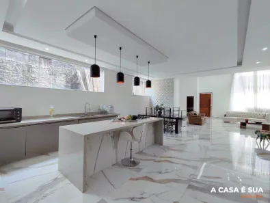 Casa com 3 Quartos à venda, 560m² no Estância Silveira, Contagem