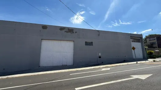 Sala Comercial para alugar, 900m² no Nova Rússia, Ponta Grossa