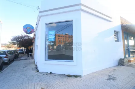 Prédio Comercial para alugar, 59m² no Centro, Pelotas