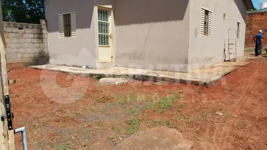 Casa com 2 Quartos à venda, 70m² no Jardim Canaã, Uberlândia