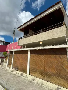 Casa com 5 Quartos à venda, 150m² no Indianópolis, Caruaru