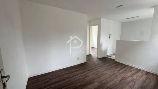 Apartamento com 2 Quartos para alugar, 40m² no Jardim Itaqui, Campo Largo