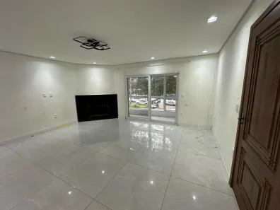 Casa com 3 Quartos para alugar, 350m² no Cristal, Porto Alegre