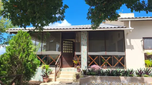 Casa com 3 Quartos para alugar, 250m² no Porta Florada, Gravatá