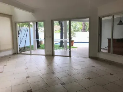 Casa de Condomínio com 5 Quartos para alugar, 700m² no Alphaville, Santana de Parnaíba